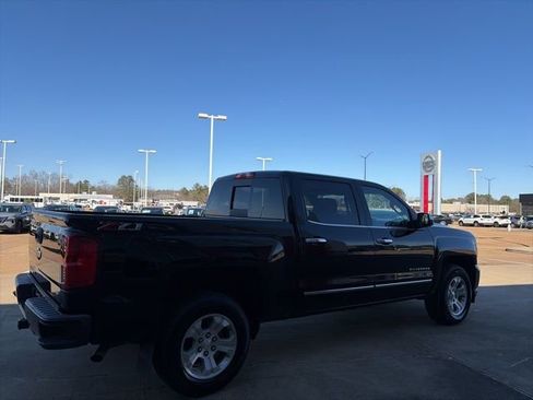 Used 2018 Chevrolet Silverado 1500 LTZ Z71 image 4
