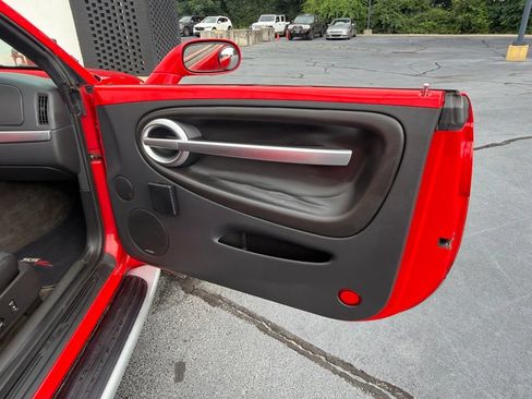 Used 2004 Chevrolet SSR w/ Preferred Equipment Group RWD image 23
