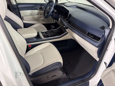 New 2026 Kia Carnival EX FWD image 21