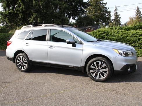 Used 2016 Subaru Outback 3.6R Limited AWD/4WD image 2