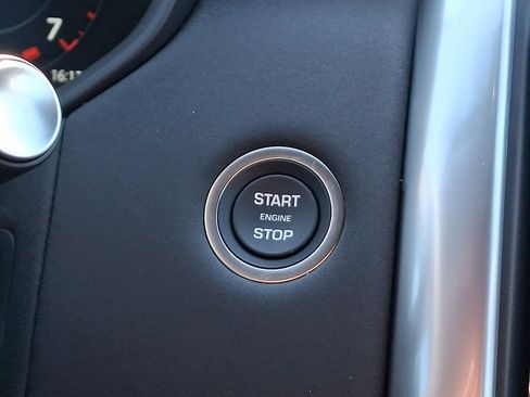 New 2026 Land Rover Discovery S image 18