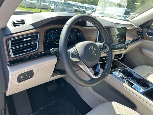 New 2026 Volkswagen Atlas SE FWD image 18