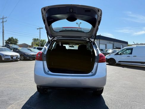 Used 2015 Nissan Rogue S w/ Convenience Package AWD/4WD image 6