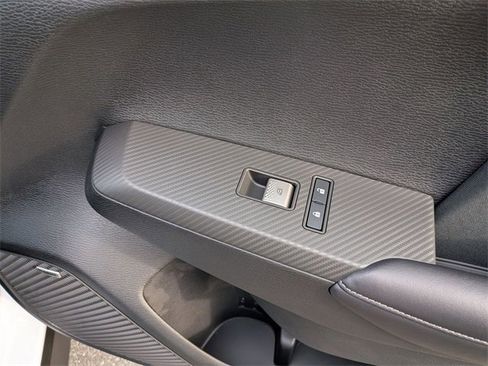 New 2025 Mitsubishi Outlander ES image 33