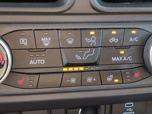 Certified 2024 Ford Maverick Lariat image 25