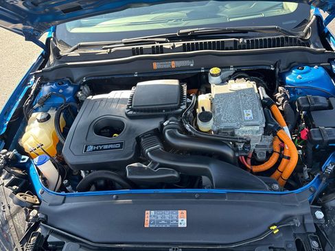 Used 2020 Ford Fusion SE FWD image 34