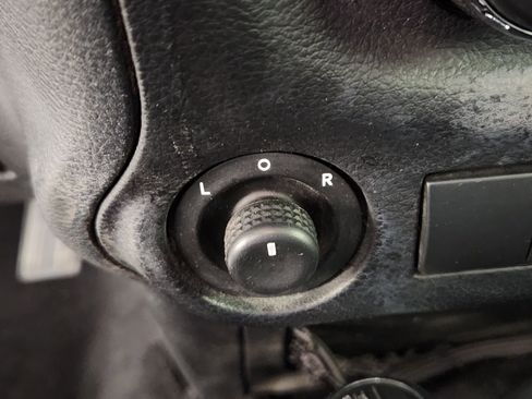 Used 2013 Jeep Wrangler Unlimited Sport image 27