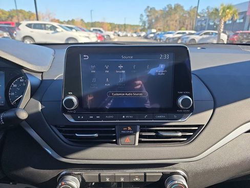 Used 2025 Nissan Altima 2.5 S image 26