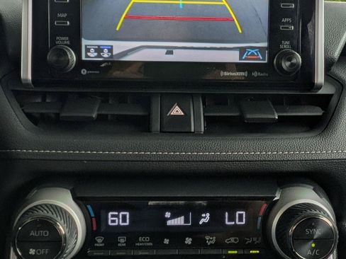 Used 2020 Toyota RAV4 XLE w/ Convenience Package AWD/4WD image 19