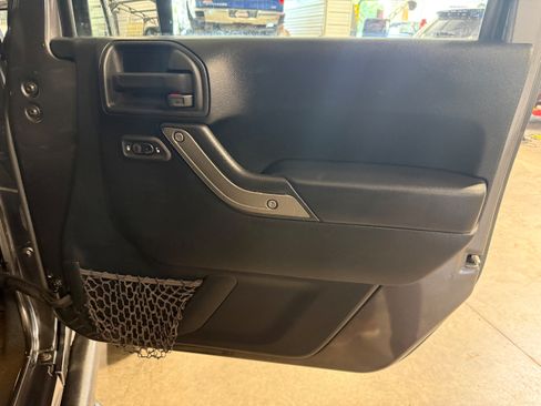 Used 2017 Jeep Wrangler Unlimited Sport w/ Quick Order Package 24S AWD/4WD image 8