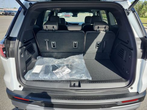 New 2026 GMC Acadia Elevation w/ Elevation Premium Package image 8