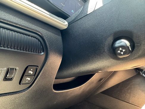 Used 2024 Jeep Wagoneer Series II AWD/4WD image 19