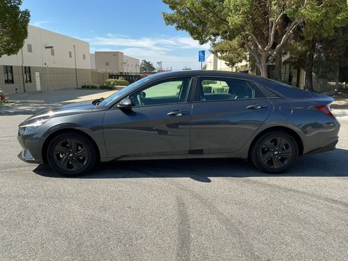 Used 2021 Hyundai Elantra SEL w/ Cargo Package FWD image 9