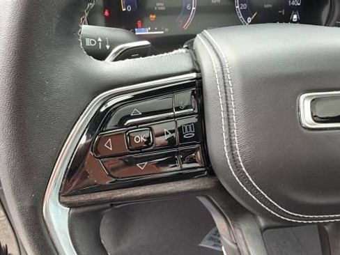 Used 2022 Jeep Grand Cherokee Overland AWD/4WD image 21