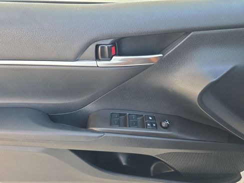 Used 2023 Toyota Camry LE image 23
