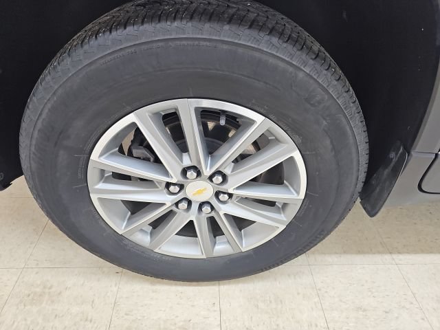 Used 2023 Chevrolet Traverse LT FWD image 23