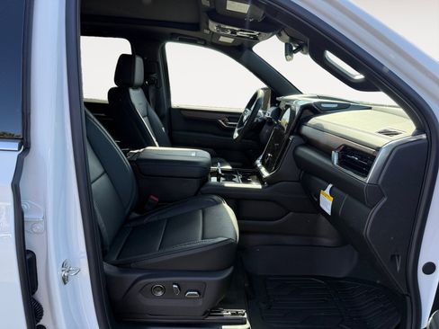 New 2026 GMC Yukon XL Denali w/ Sun & Power Step Package AWD/4WD image 19