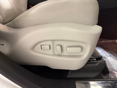 Used 2015 Cadillac SRX Premium AWD/4WD image 30