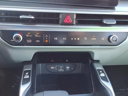 Used 2025 Kia Sorento S w/ Panoramic Sunroof Package image 25