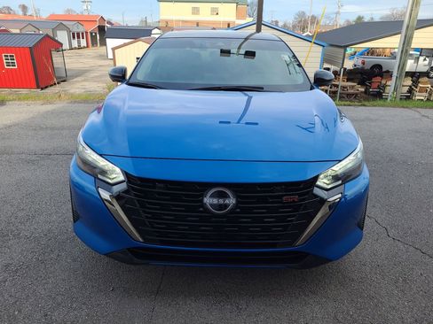 Used 2024 Nissan Sentra SR w/ SR Premium Package image 8