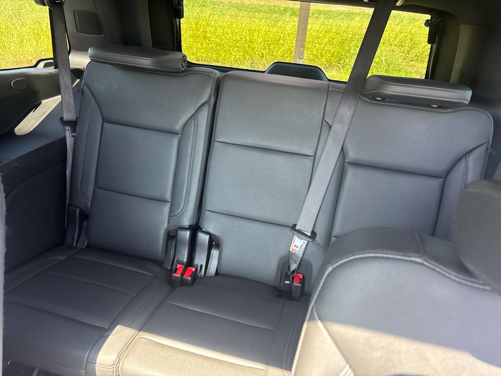 Used 2025 Chevrolet Tahoe Z71 w/ Comfort Package AWD/4WD image 15