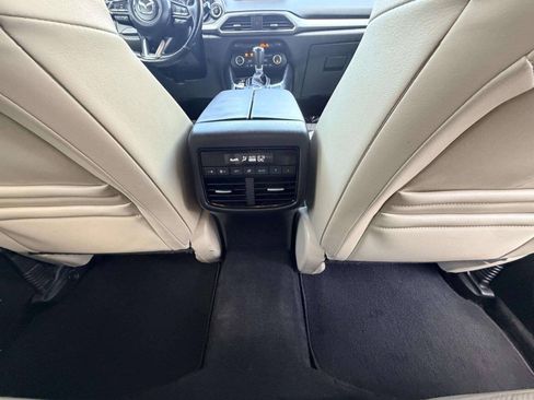 Used 2018 MAZDA CX-9 Touring FWD image 32
