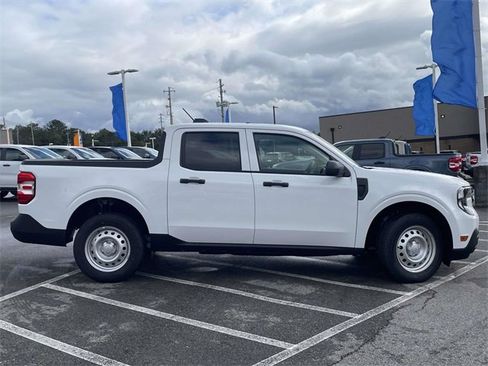 New 2025 Ford Maverick XL image 2