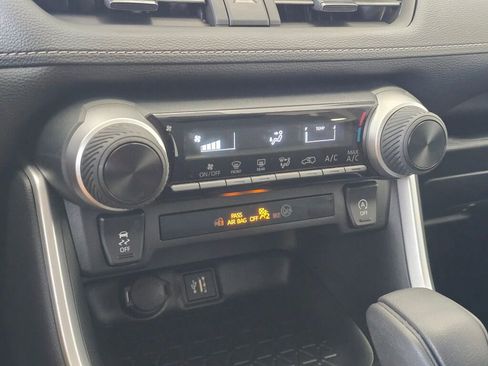 Used 2025 Toyota RAV4 LE image 32