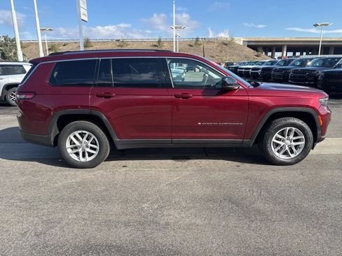 Certified 2023 Jeep Grand Cherokee L Laredo image 7