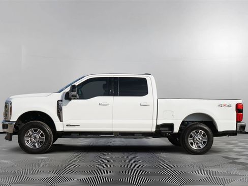Certified 2024 Ford F250 Lariat AWD/4WD image 7