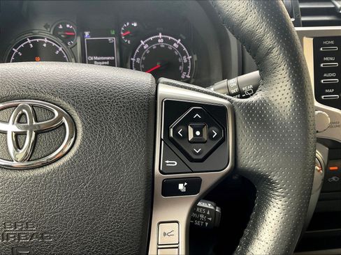Used 2023 Toyota 4Runner SR5 Premium w/ Moonroof Package AWD/4WD image 12
