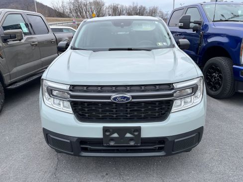 Certified 2022 Ford Maverick XLT image 2