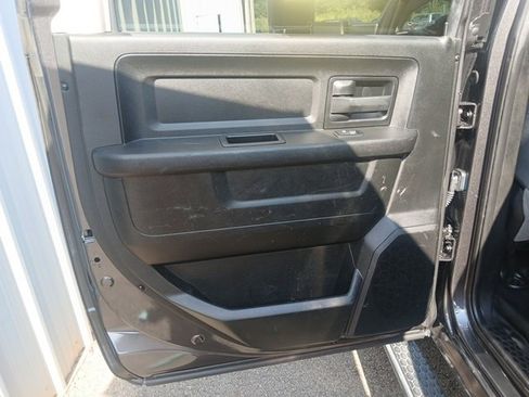 Used 2018 RAM 3500 Tradesman w/ Chrome Appearance Group image 26