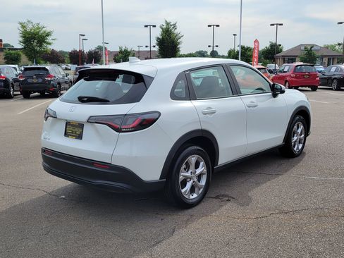 Certified 2024 Honda HR-V LX image 4