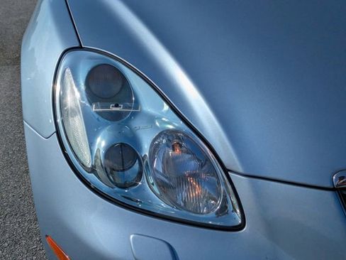 Used 2004 Lexus SC 430 Convertible image 10