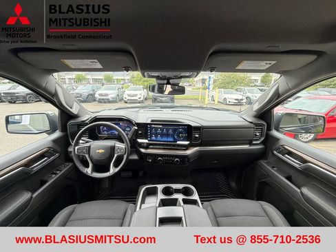 Used 2023 Chevrolet Silverado 1500 LT AWD/4WD image 35