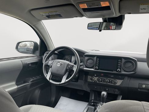 Used 2022 Toyota Tacoma SR image 16