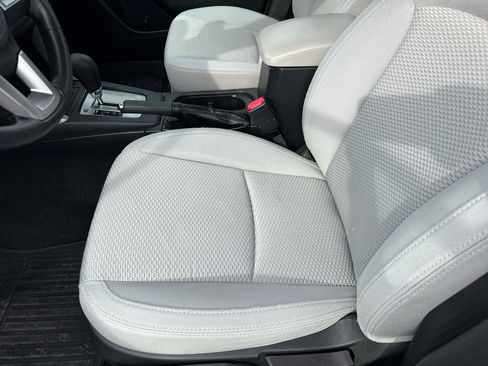 Used 2018 Subaru Forester 2.5i w/ Alloy Wheel Package image 10