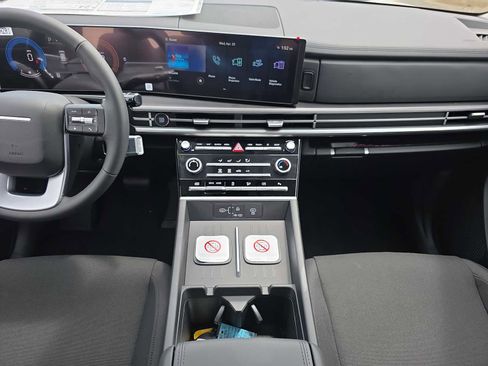 New 2026 Hyundai Santa Fe SE FWD image 13