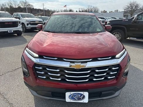 New 2026 Chevrolet Equinox LT w/ Safety and Technology Package AWD/4WD image 2