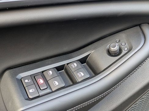 New 2025 Jeep Grand Cherokee Laredo X image 11