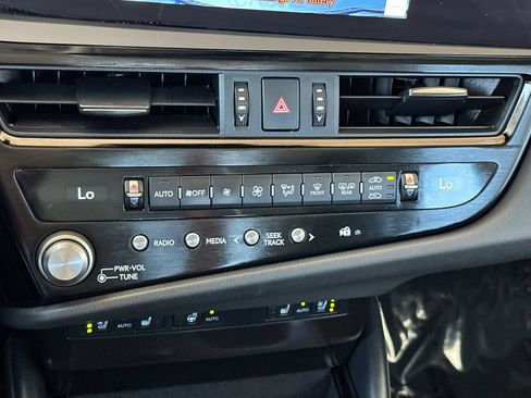 Used 2023 Lexus ES 350 w/ Premium Package FWD image 23