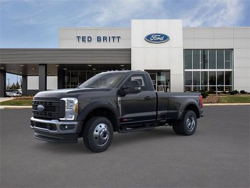 New 2026 Ford F450 XL w/ XL Chrome Package image 2