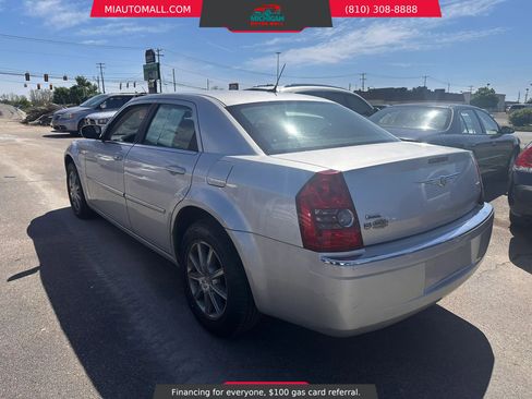 Used 2008 Chrysler 300 Limited w/ Protection Group AWD/4WD image 4