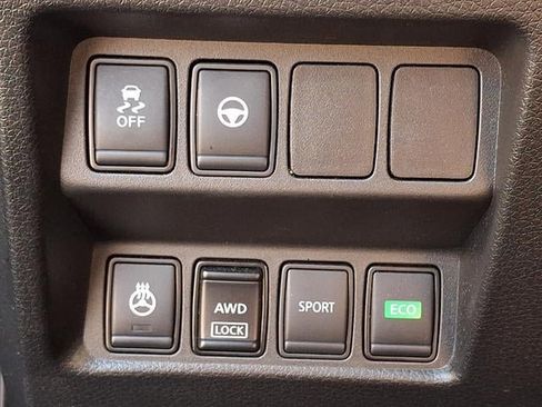 Used 2021 Nissan Rogue Sport SL w/ Premium Package image 27