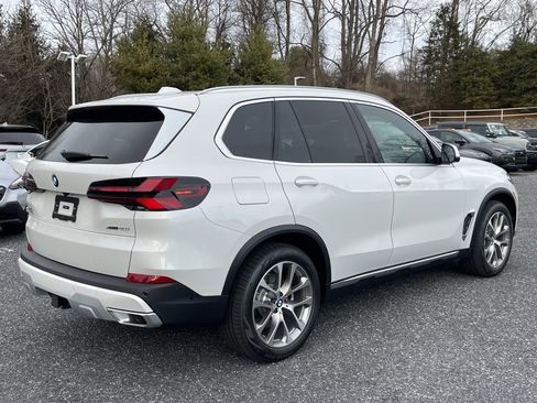 New 2026 BMW X5 xDrive40i w/ Executive Package image 7