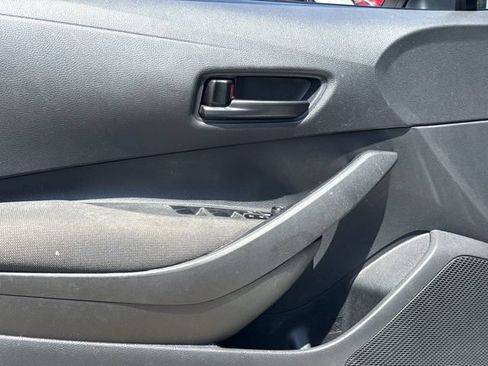 Used 2025 Toyota Corolla LE FWD image 23