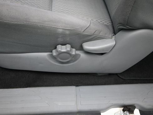 Used 2012 Toyota Tacoma 2WD Access Cab image 10