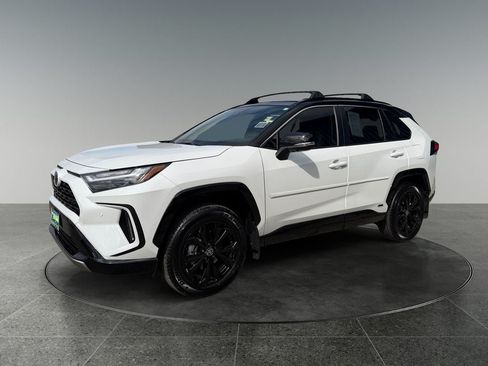 Used 2025 Toyota RAV4 XSE w/ Advanced Technology Package AWD/4WD image 3
