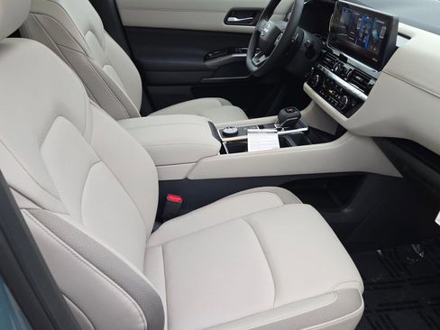 New 2026 Nissan Pathfinder SL AWD/4WD image 6